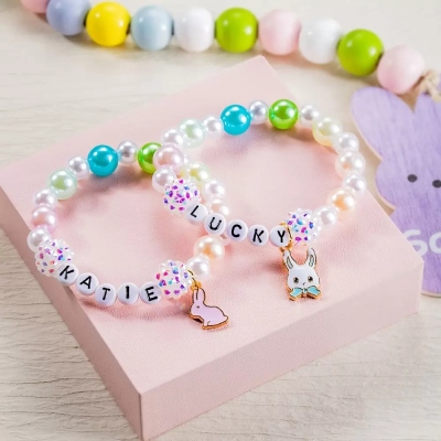 Bracelet personnalisé avec des noms de lapins, Bracelet en perles, Cadeau de Pâques, Cadeaux pour elle/filles/amies