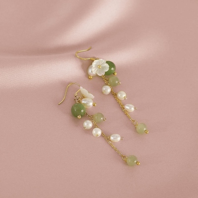 Süßwasser-Perlen-Jade-Tropfen-Muschel-Blumen-Ohrringe, zierliche Perlen-Quasten-Ohrringe für Damen, elegante Ohrringe für Damen, Geburtstags-/Weihnachtsgeschenk