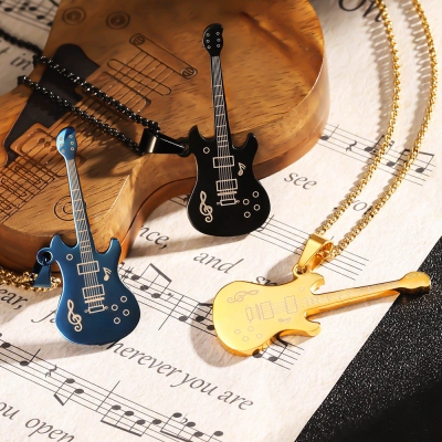 Cadeaux personnalisés de collier de guitare pour les amateurs de guitare