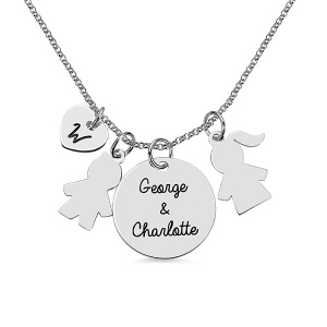 Collana con nome pendente personalizzato di bambini e madre in argento sterling