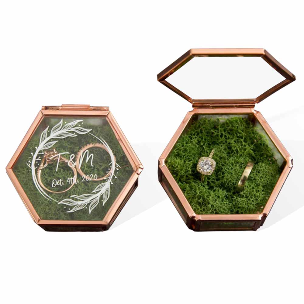Caixa de anel de vidro hexagonal com musgo, suporte de anel de nomes e iniciais, caixa de anel personalizada para proposta/casamento/noivado