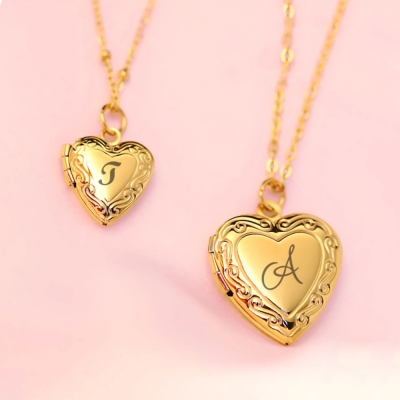 Collier médaillon coeur personnalisé, collier coeur, collier initial gravé, bijoux vintage, cadeau personnalisé pour fille/femme/maman/aimée