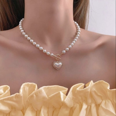Collana con cuore di perle, collana con ciondolo a forma di cuore con perline delicate, regalo per mamma/moglie/fidanzata/sorella/amici