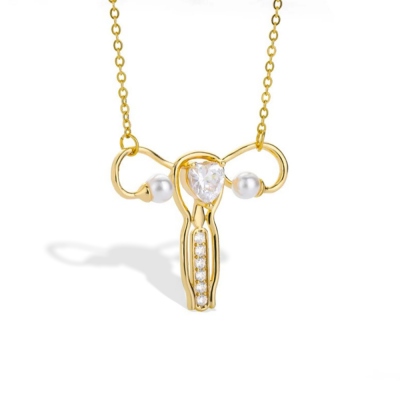 Collana Birthstone Uterus personalizzata con perline di conchiglia, gioielli femministi, collana Mind Your Own Uterus, collana di perline di conchiglia, regalo per donne/mamma/nonna