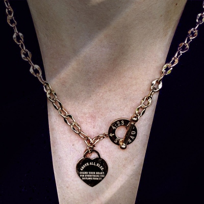 Collana e braccialetto con ciondolo a cuore grosso personalizzato T Bar Toggle, regalo motivazionale, regalo ricordo per lei, regali di compleanno/laurea/San Valentino