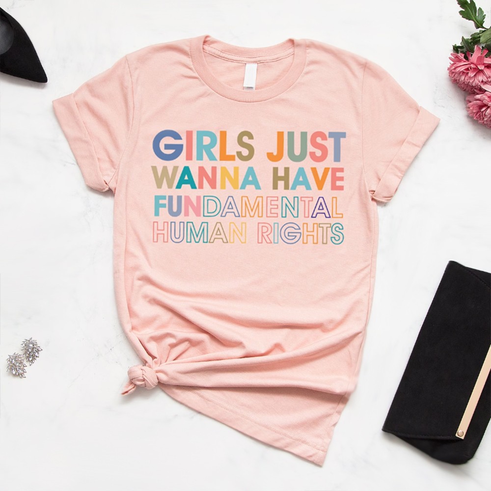 Mädchen wollen einfach ein grundlegendes Menschenrechts-Shirt haben