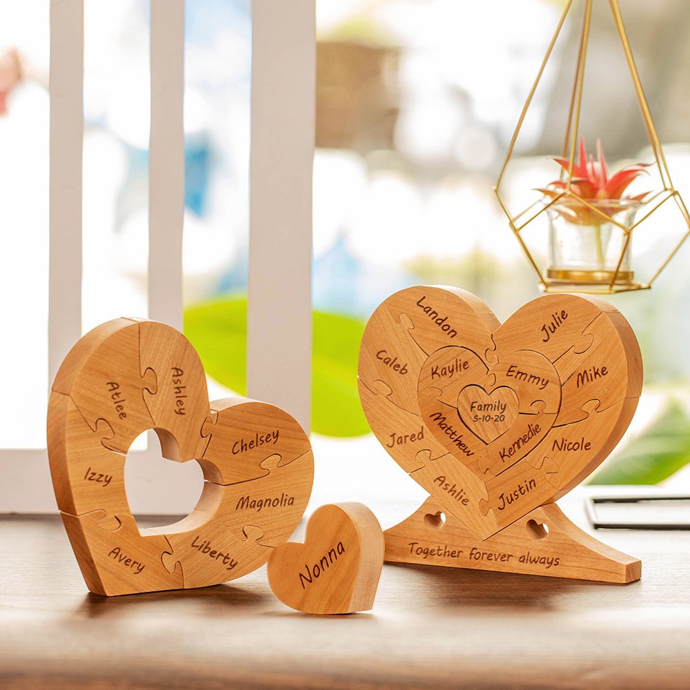 Puzzle di famiglia personalizzato da 1 a 12 pezzi con nomi per essere un cuore