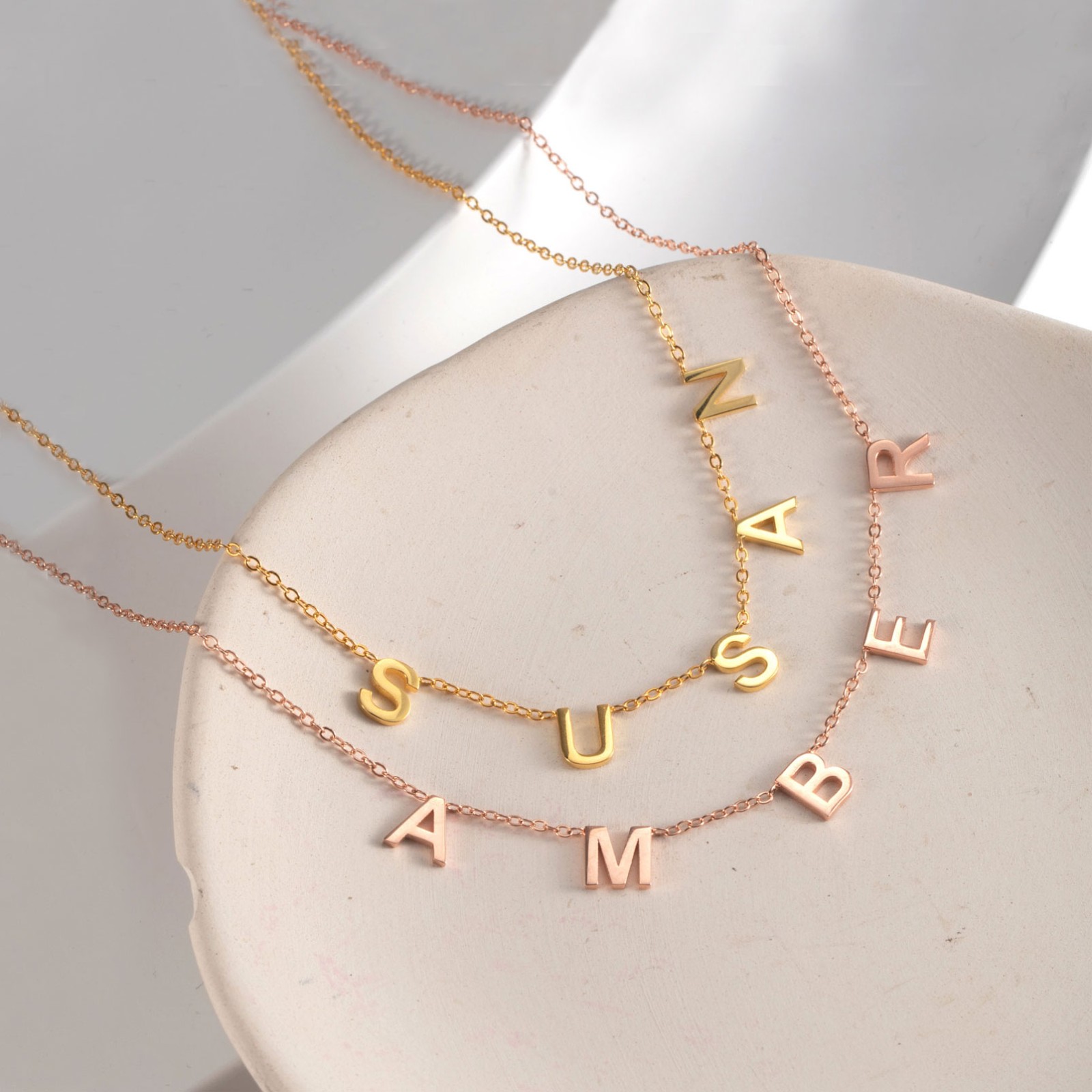 Personalisierte 1-8 Initialen-Namenskette, Sterling Silber 925 Buchstabenkette für Frau, minimalistischer Buchstabenschmuck, Geburtstags-/Weihnachtsgeschenk für Frauen/Mädchen