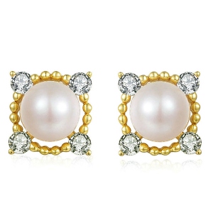 Natural Pearl Earrings In 18K Gold Plated