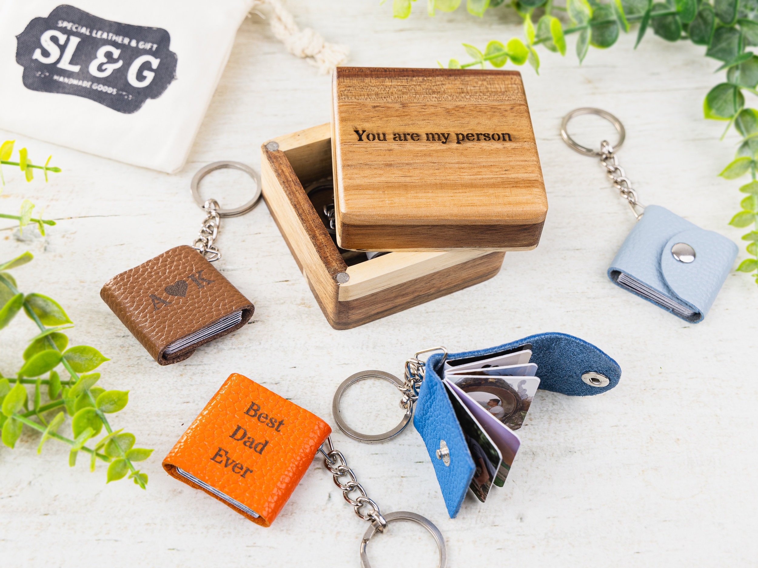 Personalized Leather Photo Album Keychain, Custom Memorial Keyring, Christmas Gift, Anniversary Gifts, Couples Gift, Gift for Her