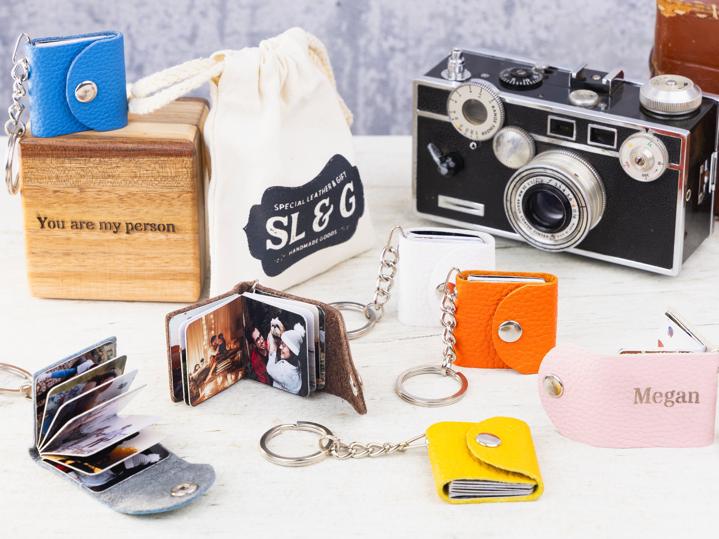 Personalized Leather Photo Album Keychain, Custom Memorial Keyring, Christmas Gift, Anniversary Gifts, Couples Gift, Gift for Her