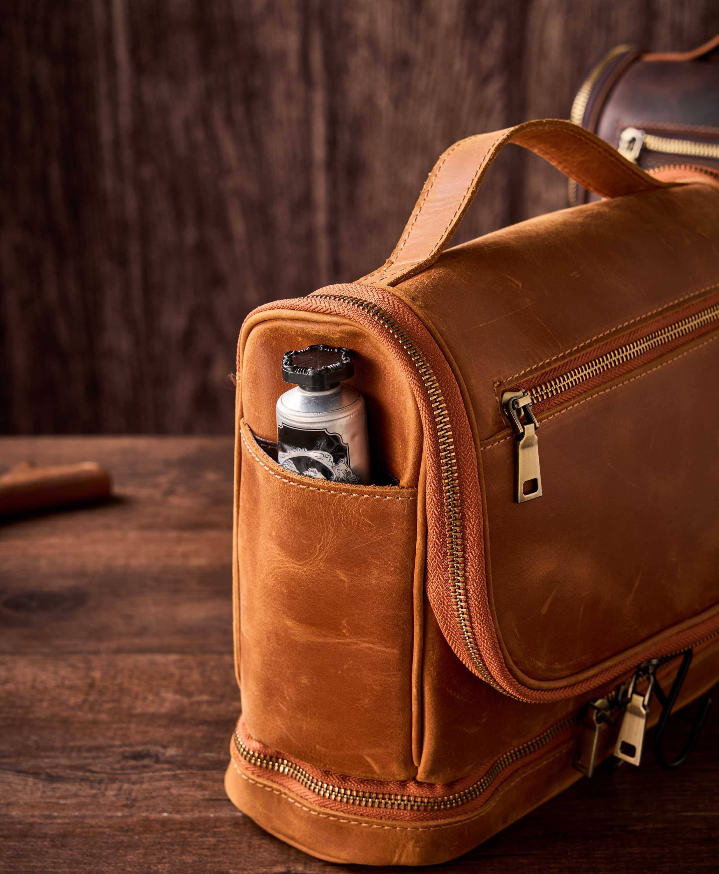 Personalized Groomsmen Gift,Waterproof Leather Toiletry Bag, Hanging Leather Dopp Kit, Men's Shaving Kit, Groomsman Gift, Christmas Day Gift