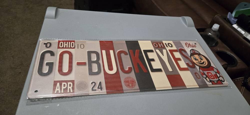 Go-Buckeyes License Plate Sign – Ohio State Buckeyes Metal Wall Art | OSU, Scarlet and Gray Fan Cave, Dorm & Game Day Decor (16×6)