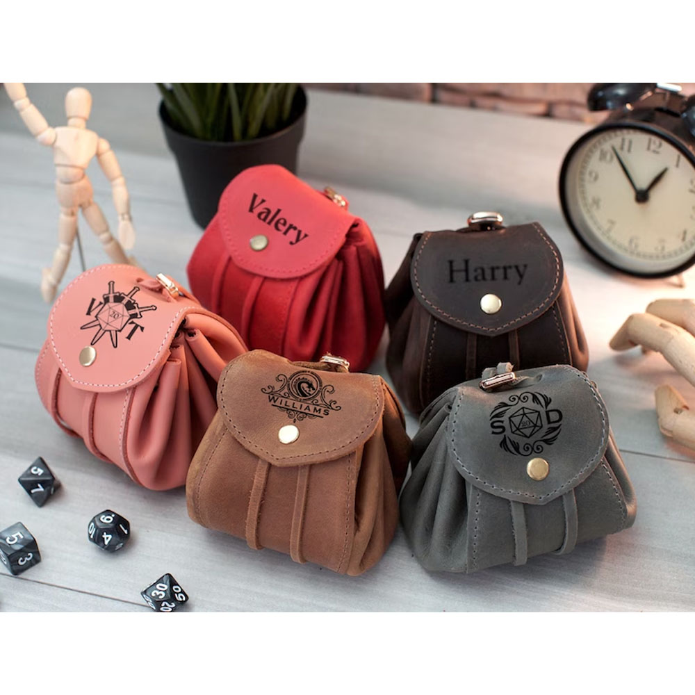 Unique Leather Dice Bag for Dungeons Players, Personalized Drawstring Dice Bag of Holding, Dice Storage Pouch, D20 Dice Set, Player Gift