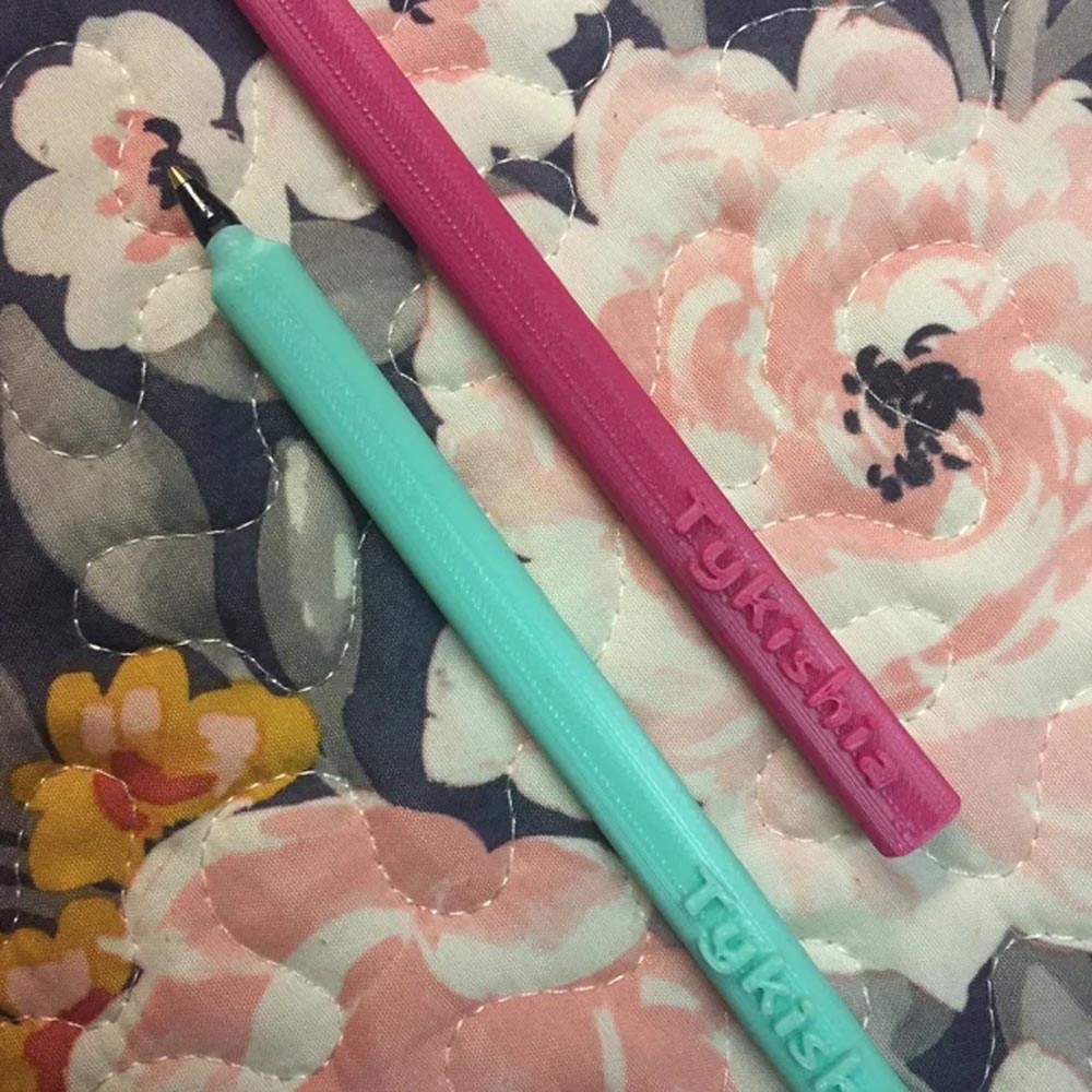 (Set of 2pcs)Personalized Pens, 3D Printed Pen Holder with Name, Stocking Stuffer Gift for Students, Teachers, Co-worker