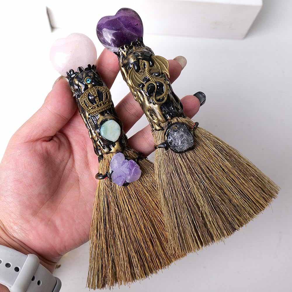 Natural Crystal Magic Broom, Mini Witch Broom, Crystal Witch Wiccan Altar Broom, Magic Ceremony Decor, Handmade Reiki Broomstick for Cleansing Healing Fengshui