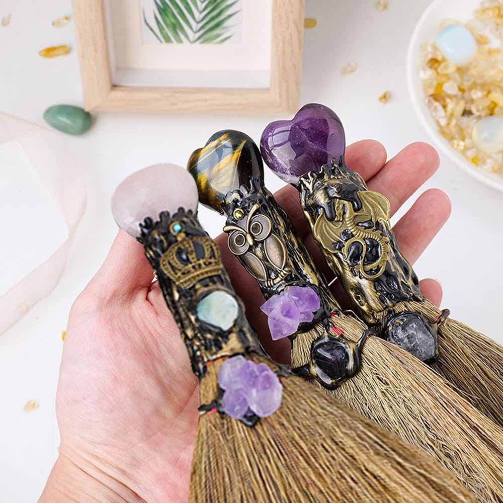 Natural Crystal Magic Broom, Mini Witch Broom, Crystal Witch Wiccan Altar Broom, Magic Ceremony Decor, Handmade Reiki Broomstick for Cleansing Healing Fengshui