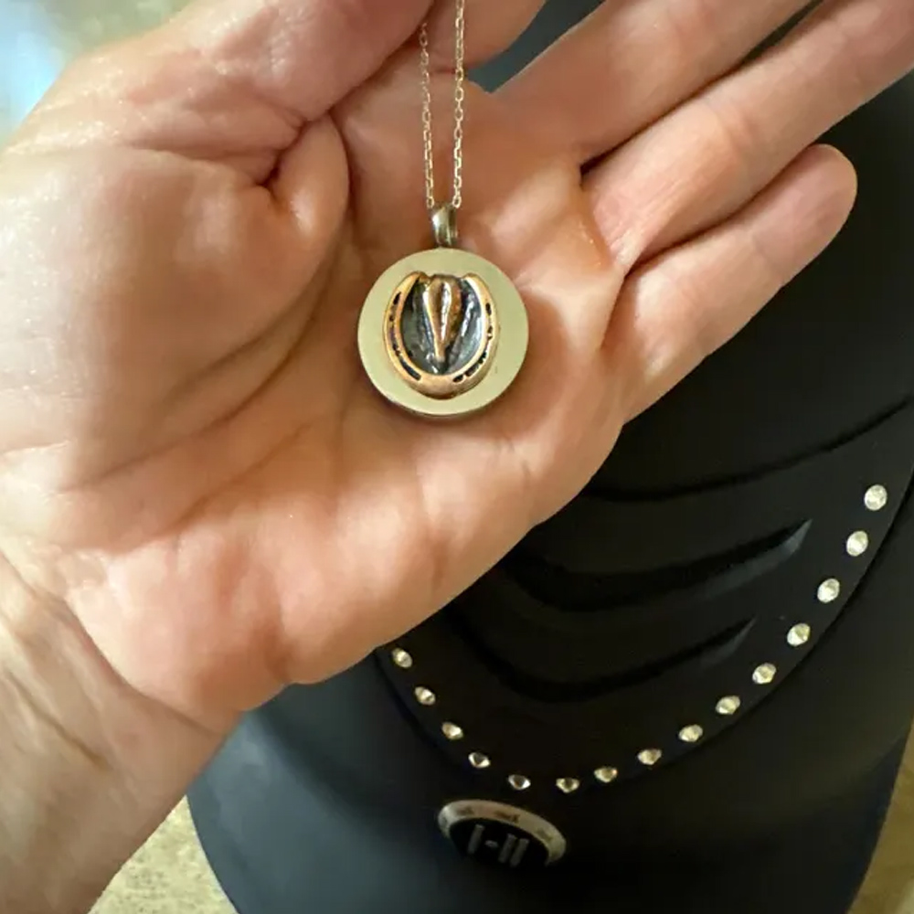 Personalized Horse Hoof Charm Pendant Necklace, Trendy Gold/Silver/Rose Gold Jewelry with Name, Horse Gifts for Woman Horse Lovers