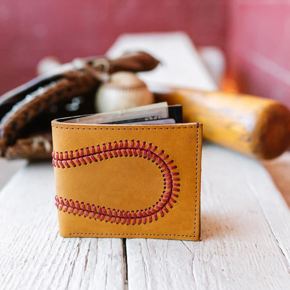 Personalized Baseball Leather Bifold Wallet for Men,Stitch Wallet with Baseball Pattern,Birthday Gift for Coach/Boyfriend/Husband/Player Baseball Fans