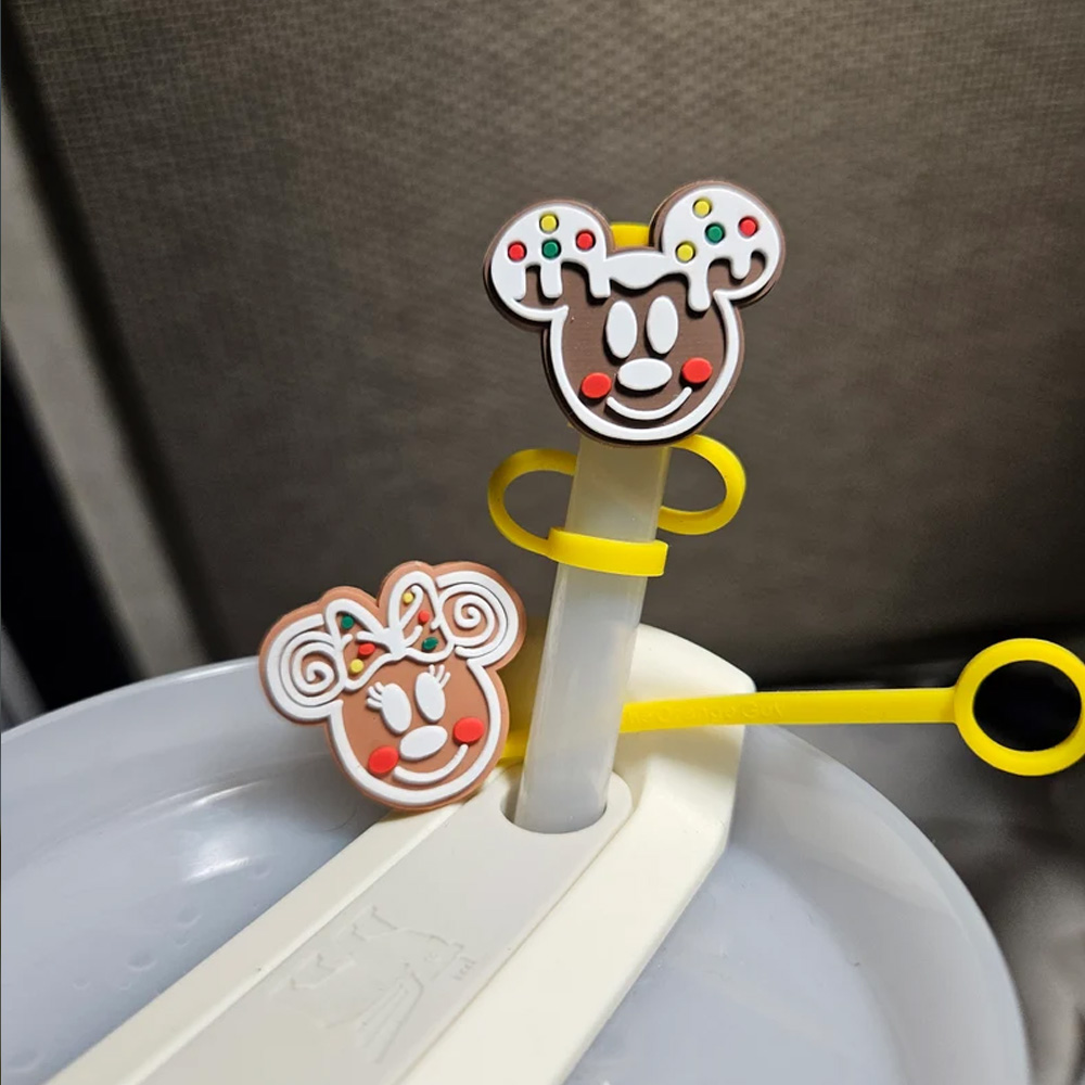 Personalized Christmas Straw Toppers, Gingerbread Mickey & Minnie & Monster Wreath Glass Cup Straw Lid Covers Accessories, Christmas Gift for Woman/Kid
