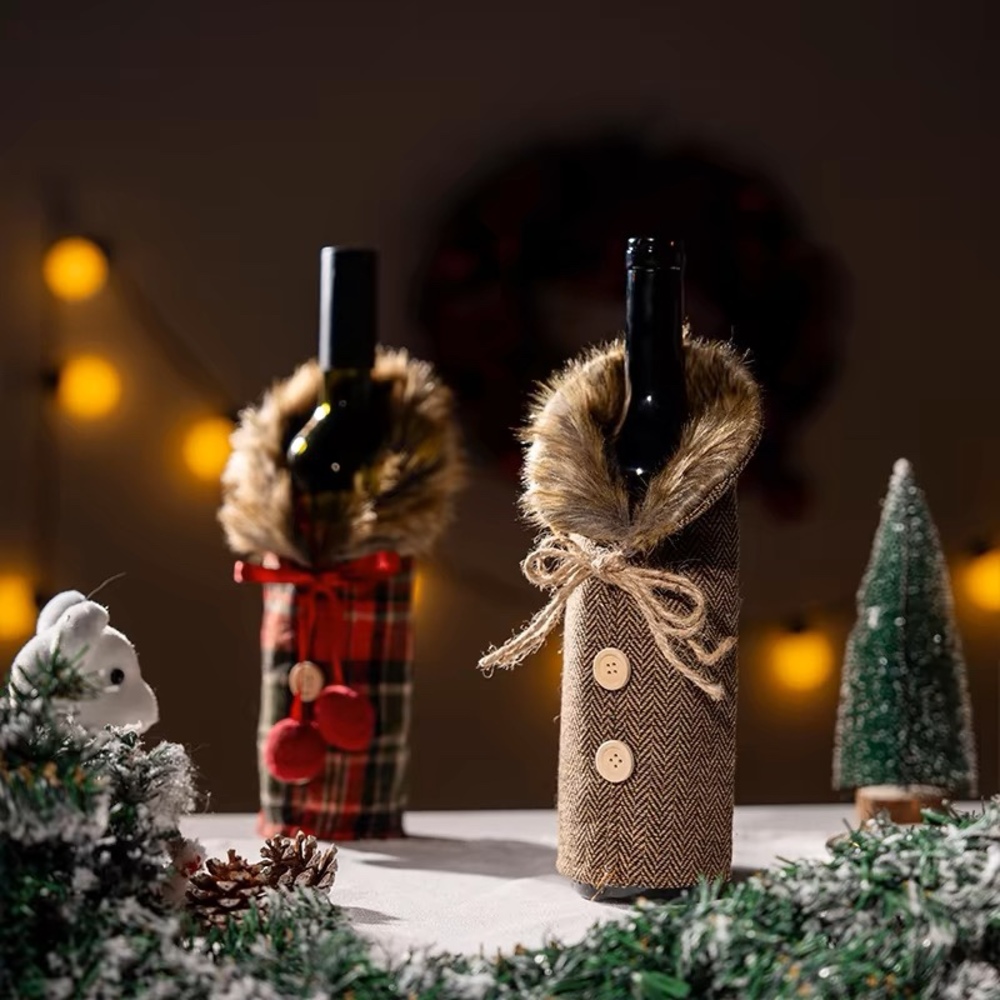 Christmas Theme Insulated Bottle Cover, Unique Design for Gifts and Family Time