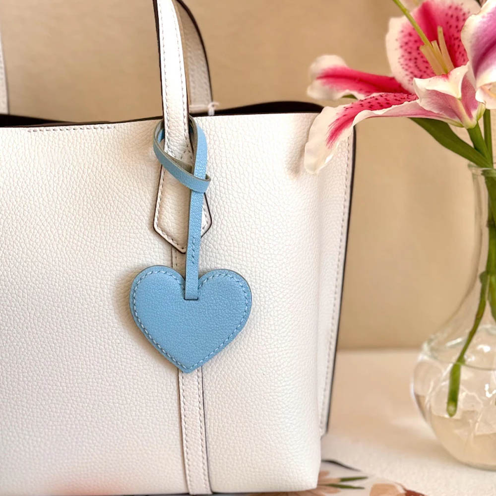 Personalized Genuine Leather Heart Bag Charm, Custom Purse Accessories, Cute Leather Keychain, Christmas gifts for Friends/Bridesmaids/Mom