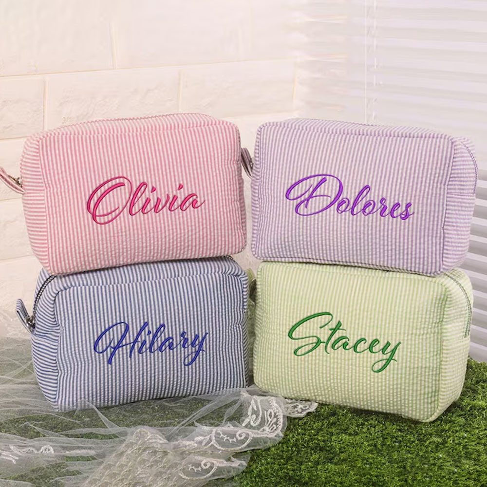 Personalized Seersucker Cosmetic Bag with Embroidered Name, Bridesmaid Makeup Storage Organizer Bag for Woman, Preppy Cosmetic Pouch, Girly Gifts for Her