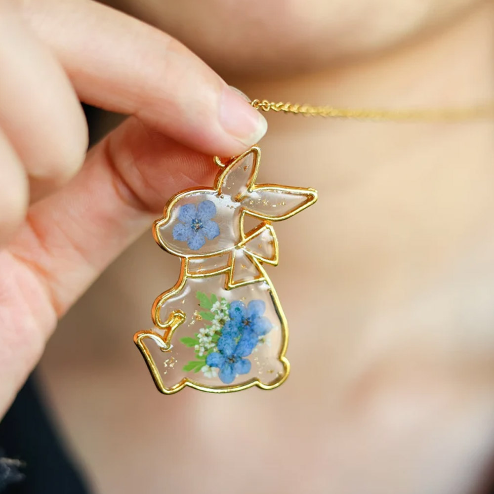 Pressed Flower Rabbit Necklace, Forget Me Not Real Flower Necklace, Easter Rabbit Necklace, Resin Necklace, Gift for Her, Birthday Gift