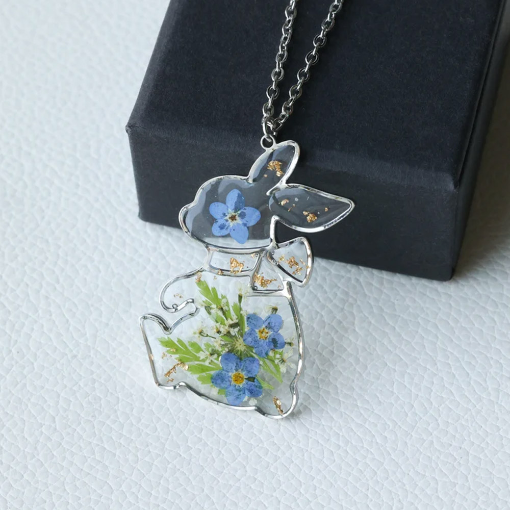 Pressed Flower Rabbit Necklace, Forget Me Not Real Flower Necklace, Easter Rabbit Necklace, Resin Necklace, Gift for Her, Birthday Gift