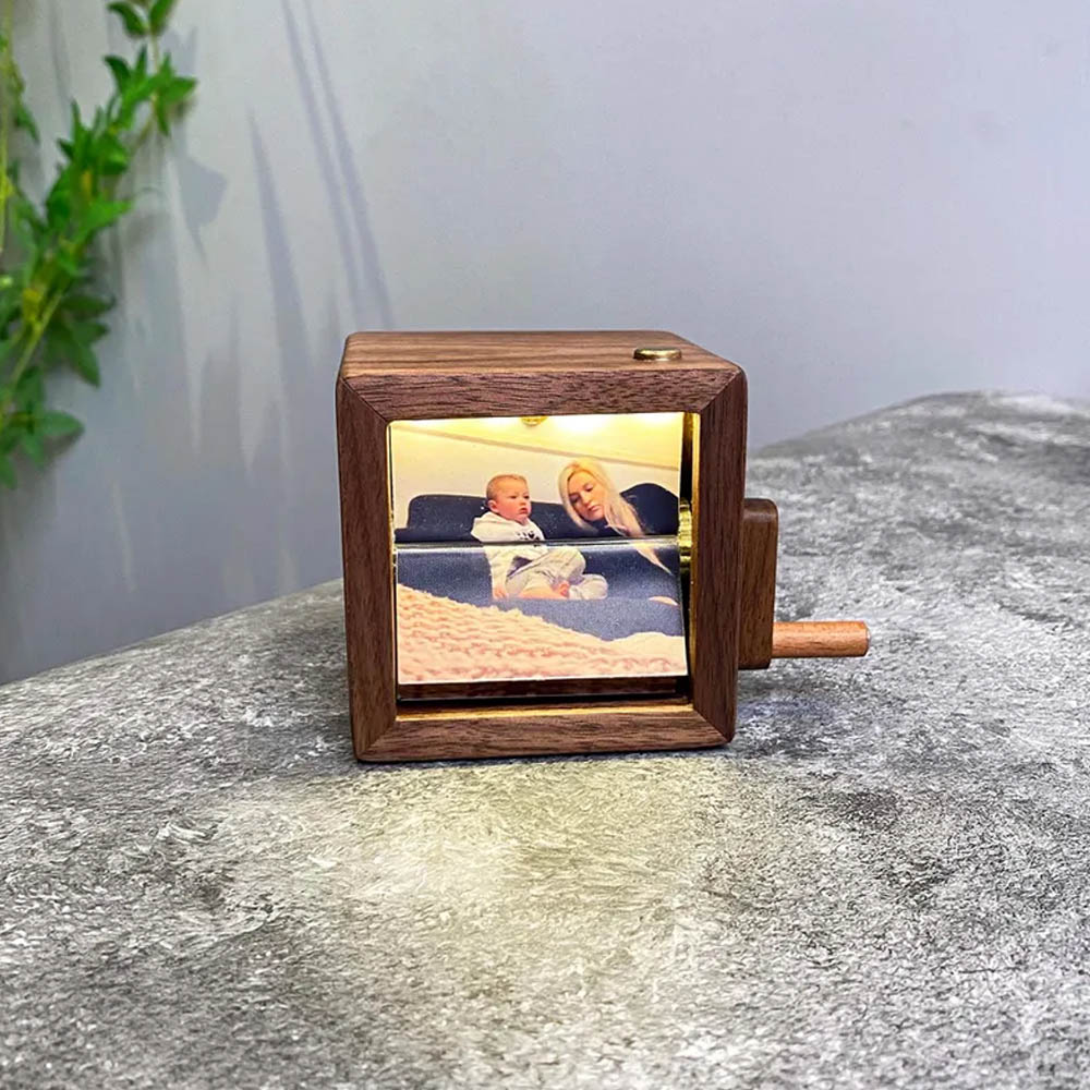 Customized Lighted Hand-Crank Memory Photo Frame for Kids and Family Celebrations,Personalized Decorative Keepsake Gifts