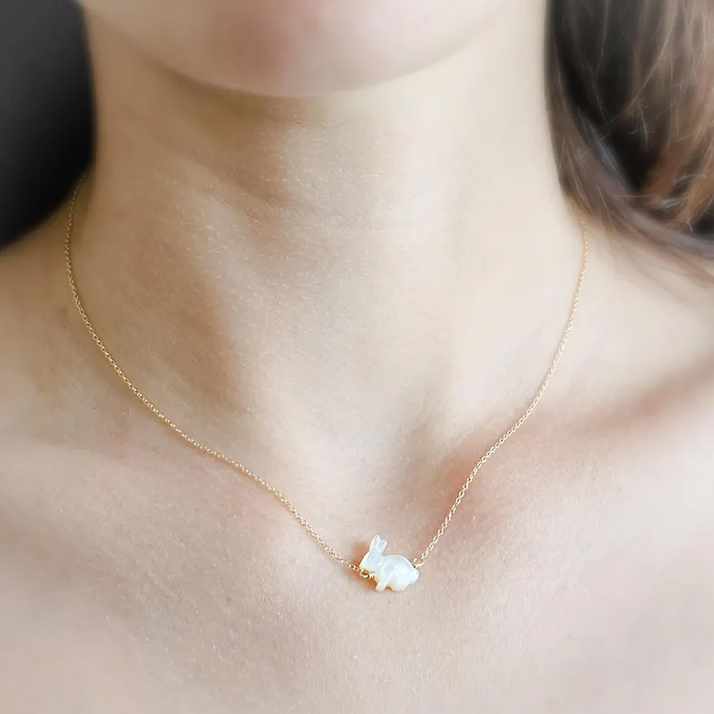 Personalized White Shell Rabbit Necklace for Women, Pearl Bunny Necklace with Letter Pendant, Rabbit Decor Jewelry, Playboy Charm, Easter Gift for Girl Her