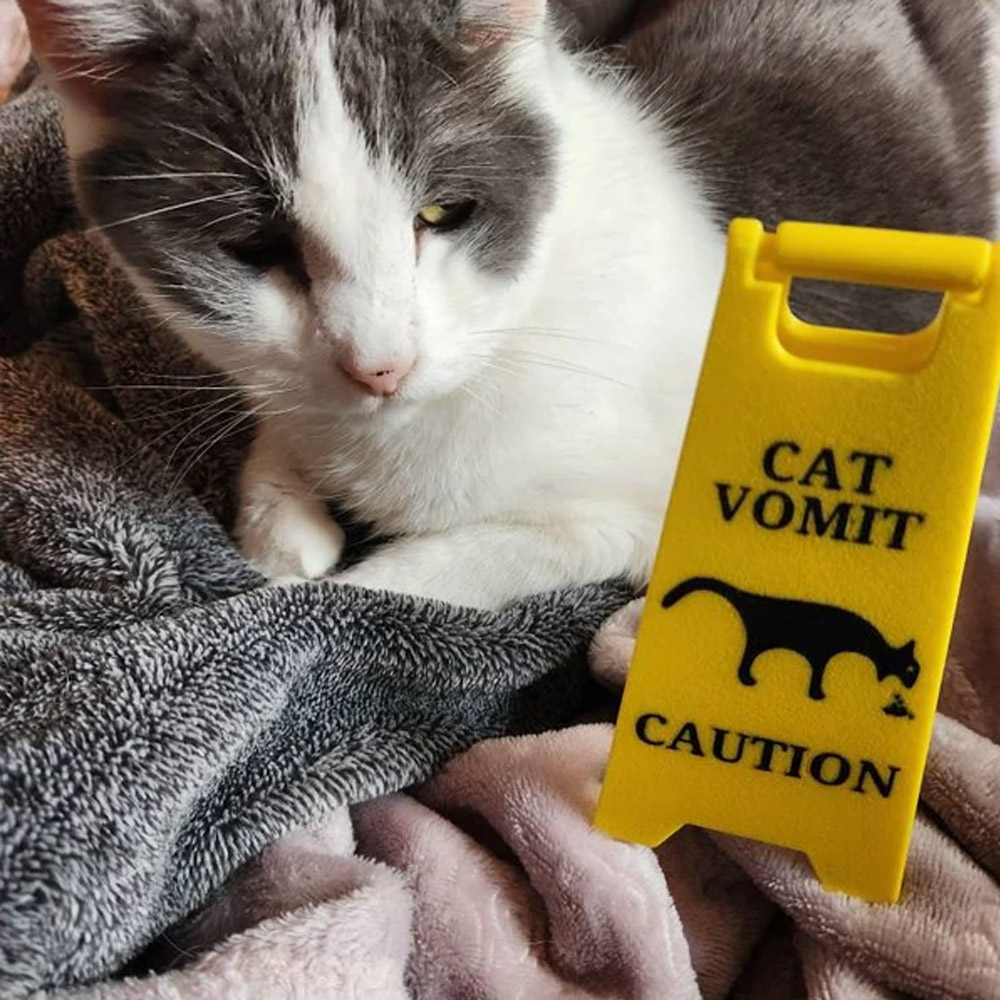 Funny Cat Vomit Caution Sign/Pee Sign, Dog Poop Signs, Wet Floor Signs, Slippery When Wet Sign, 2-Pack Pet Signs, Gifts for Pet Lovers Cat Dog Mom