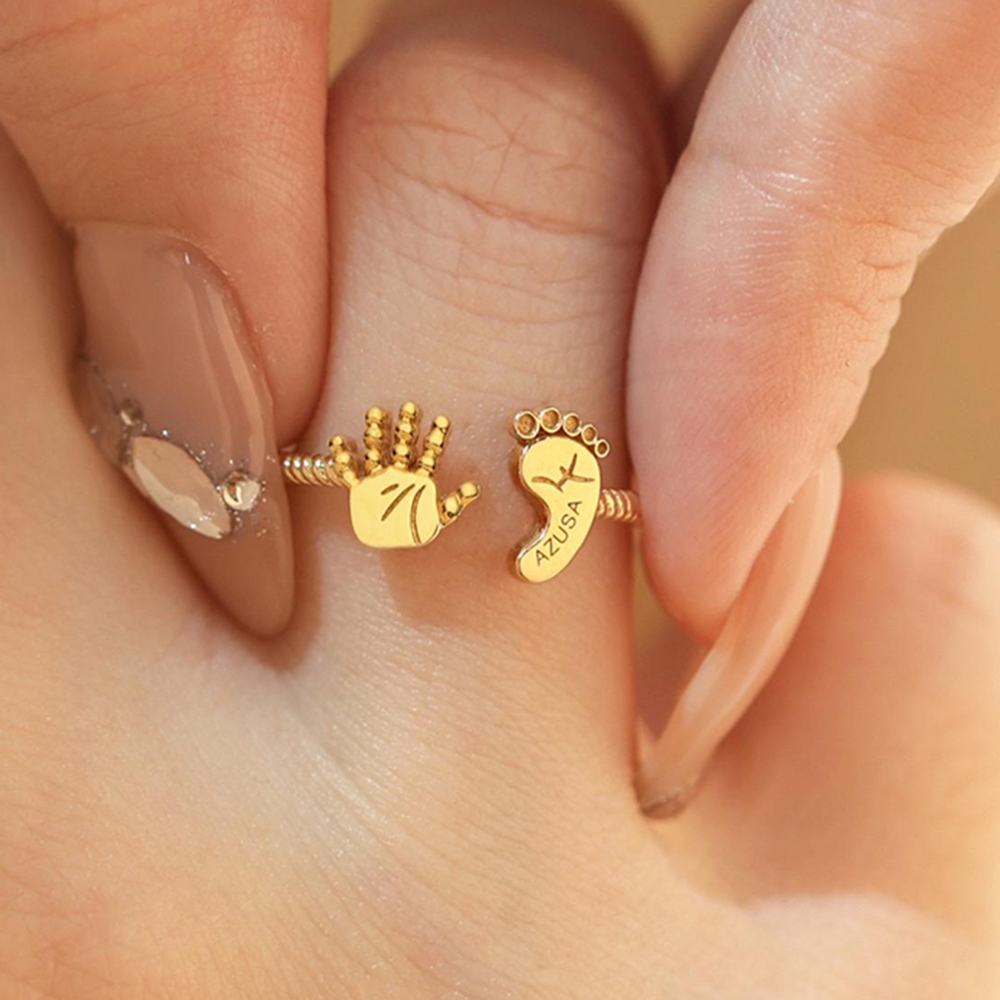 Personalisierter Baby-Namensring, Personalisiertes Geschenk zum ersten Muttertag für neue Mama, Gravierter Andenkenschmuck für Neugeborene, Mehrere Materialoptionen