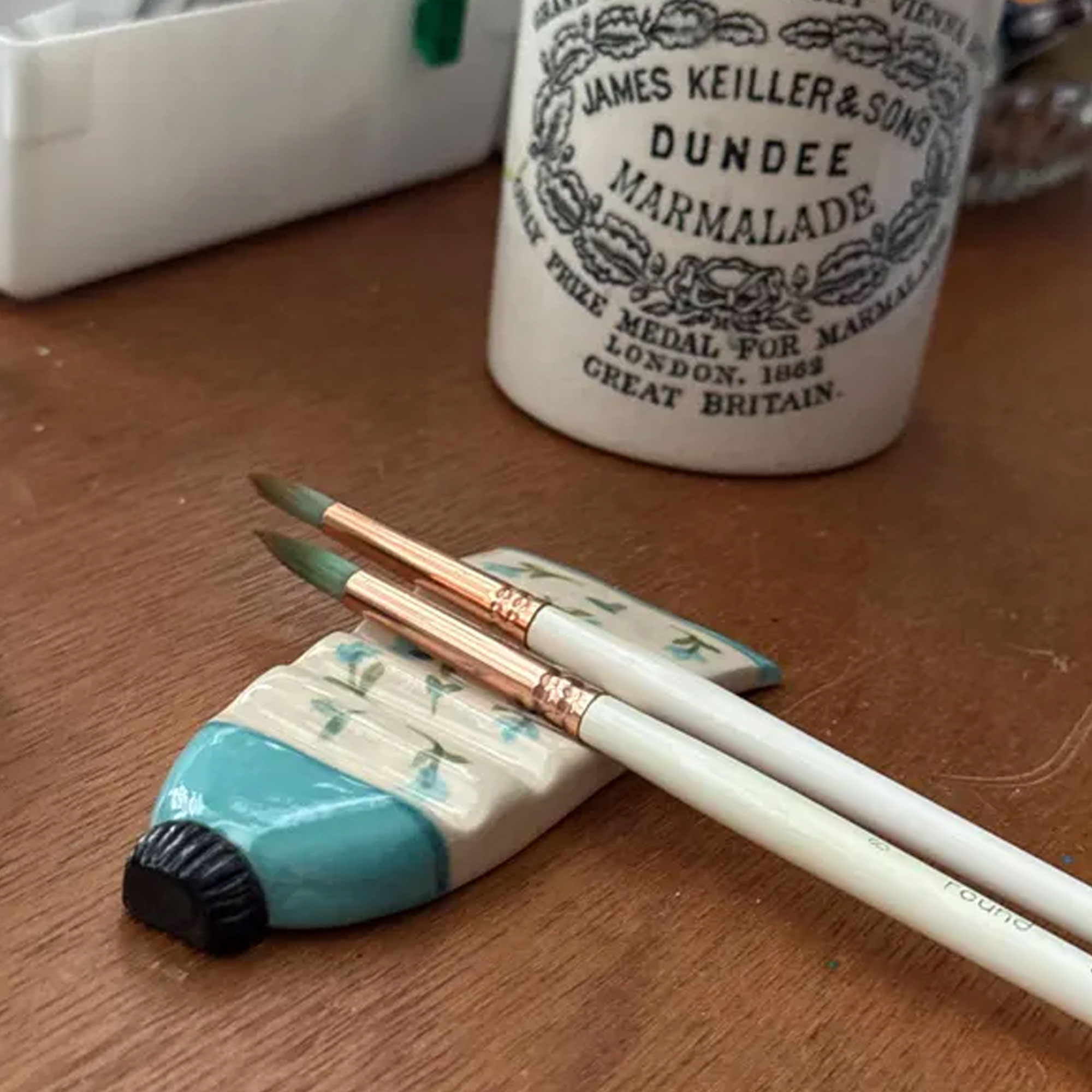 Tiny Flower Imitation Paint Tube Brush Rest, Handcrafted Ceramic Paint Brush Holder, Water Color Pottery Decor, Gift for Artists/Craft Lovers/Her