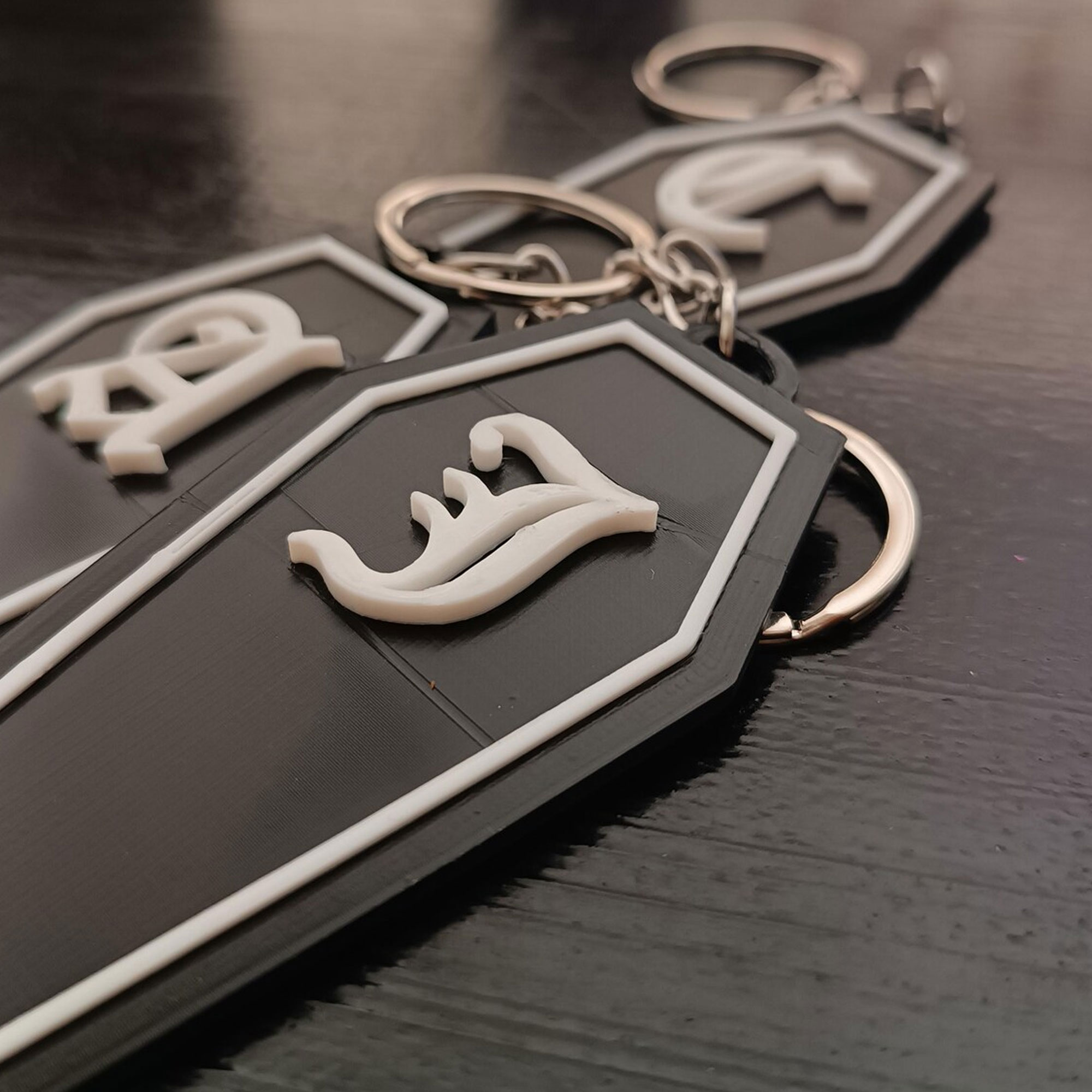 Personalized Gothic Monogram Coffin Keychain, 3D Printed Spooky Initial Bag Tag, Trick or Treat Name Tag, Halloween Gift for Gothic lovers/Friends