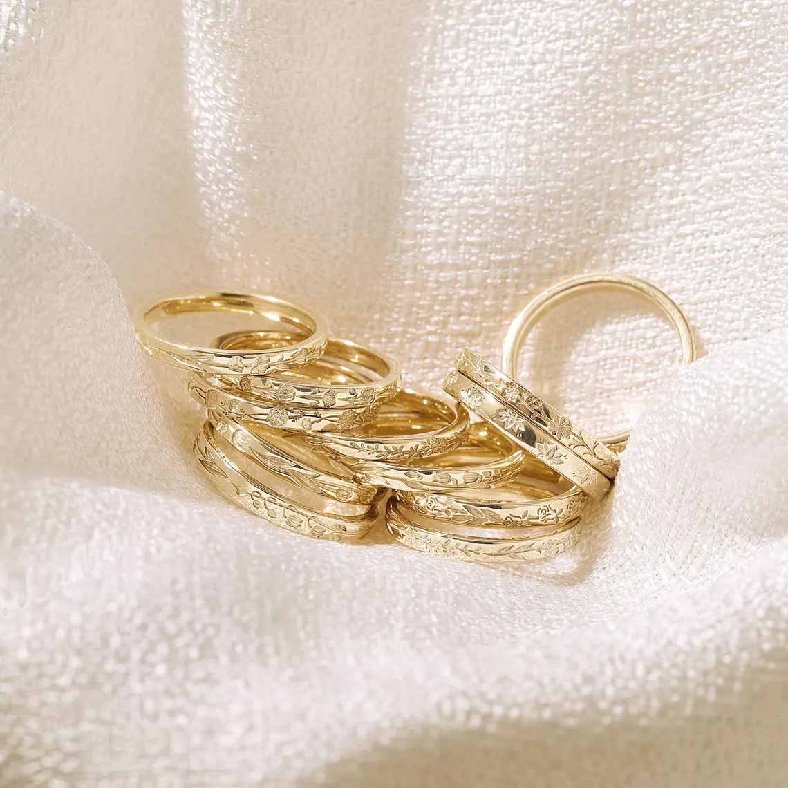 Bague de naissance personnalisée avec fleur gravée, bague florale en argent sterling 925, bijou délicat pour femme, cadeau d'anniversaire pour mère/grand-mère/épouse