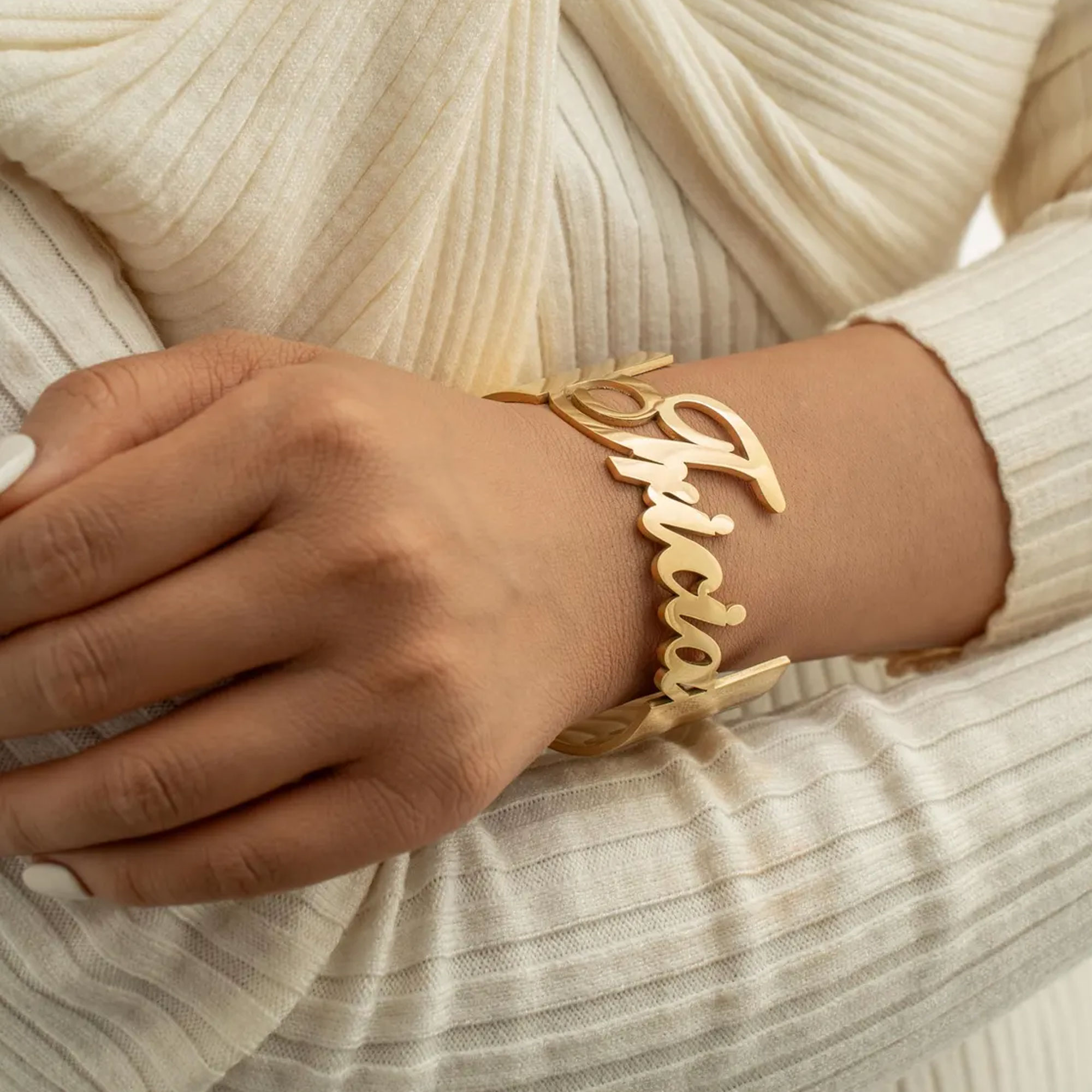 Personalized Name Bangle Cuff Bracelet, Dainty Engraved Cut-out Name Bracelet, Women's Jewelry, Birthday/Mother's Day/Christmas Gift for Her/Wife/Mom