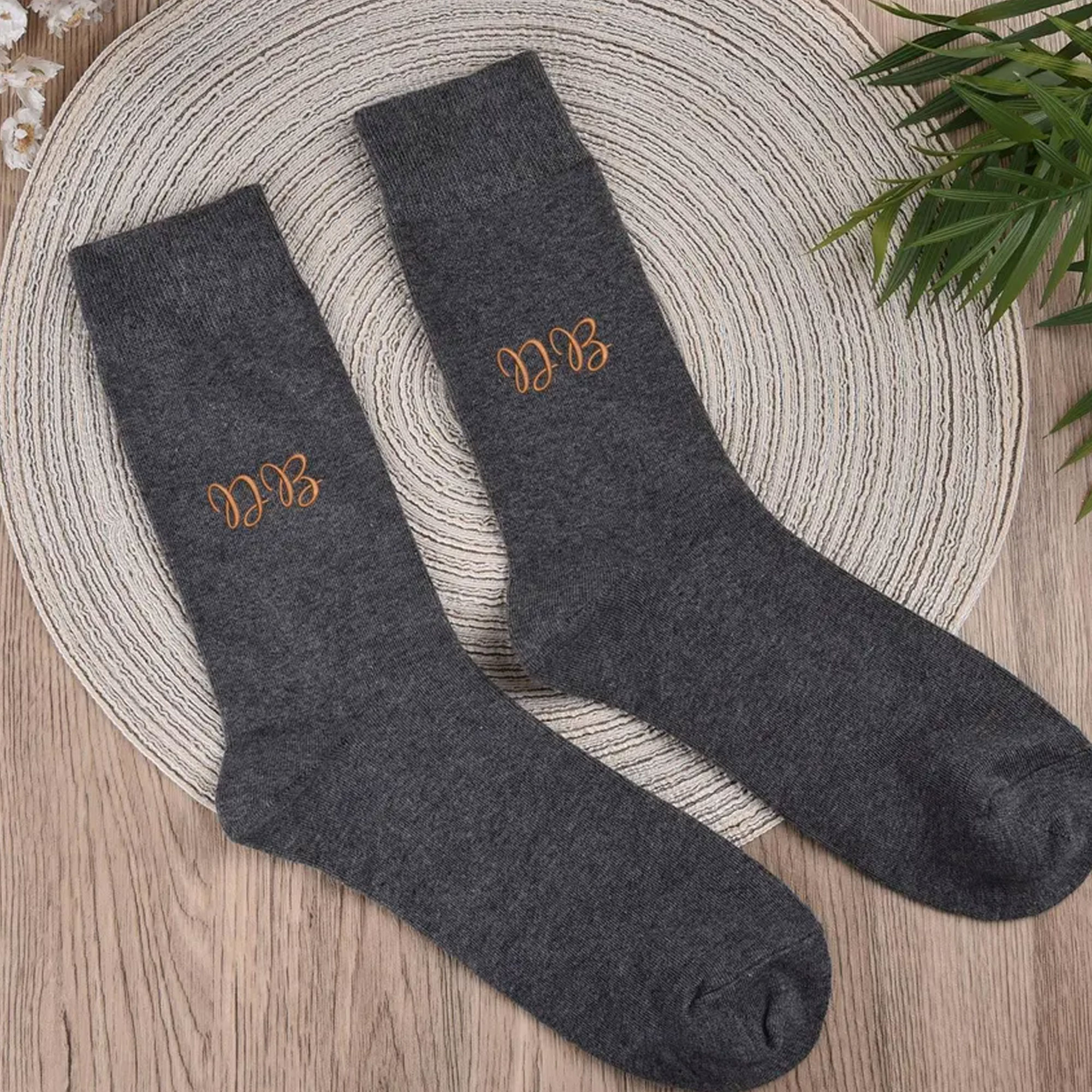 Personalized Embroidered Name Socks, Unisex Non-slip Socks, Adult Crew Socks, Party Favors, Christmas/Wedding/Father's Day Gift for Him/Groomsman/Dad