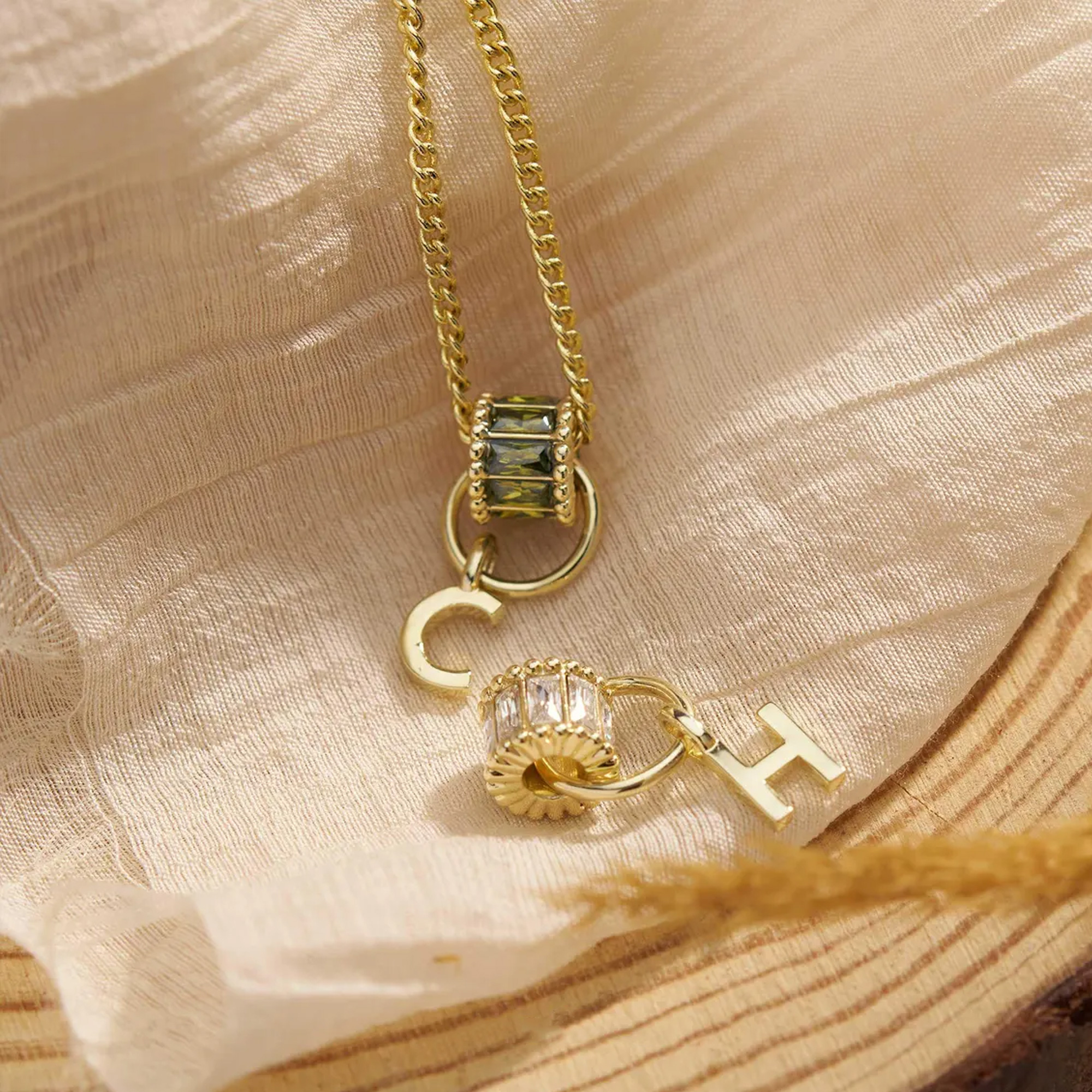 Anpassat halsband med initialer och födelsesten från 1-10, elegant halsband med bokstavsberlock, alla hjärtans dag/årsdag/födelsedagspresent till mamma/familj/henne