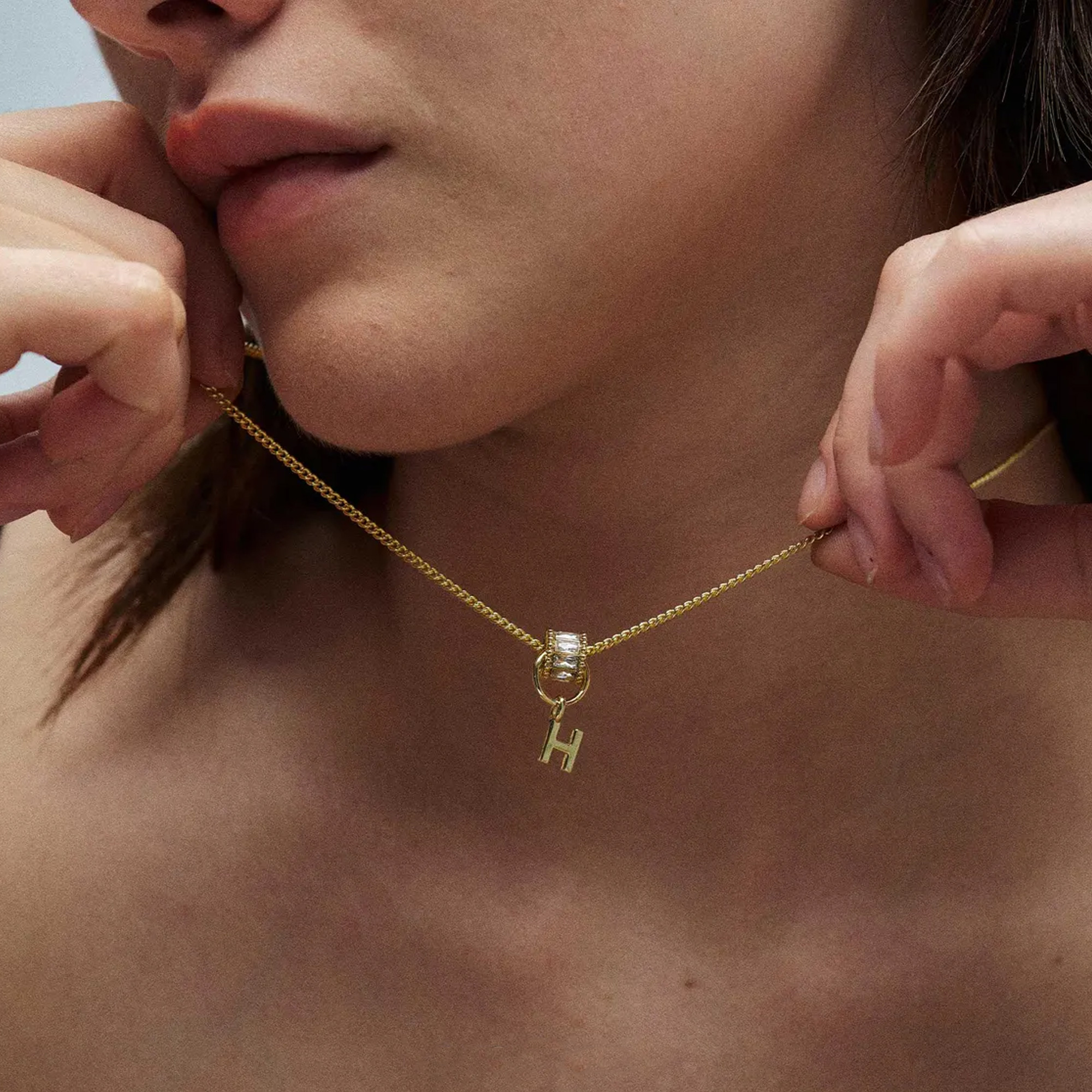 Anpassat halsband med initialer och födelsesten från 1-10, elegant halsband med bokstavsberlock, alla hjärtans dag/årsdag/födelsedagspresent till mamma/familj/henne