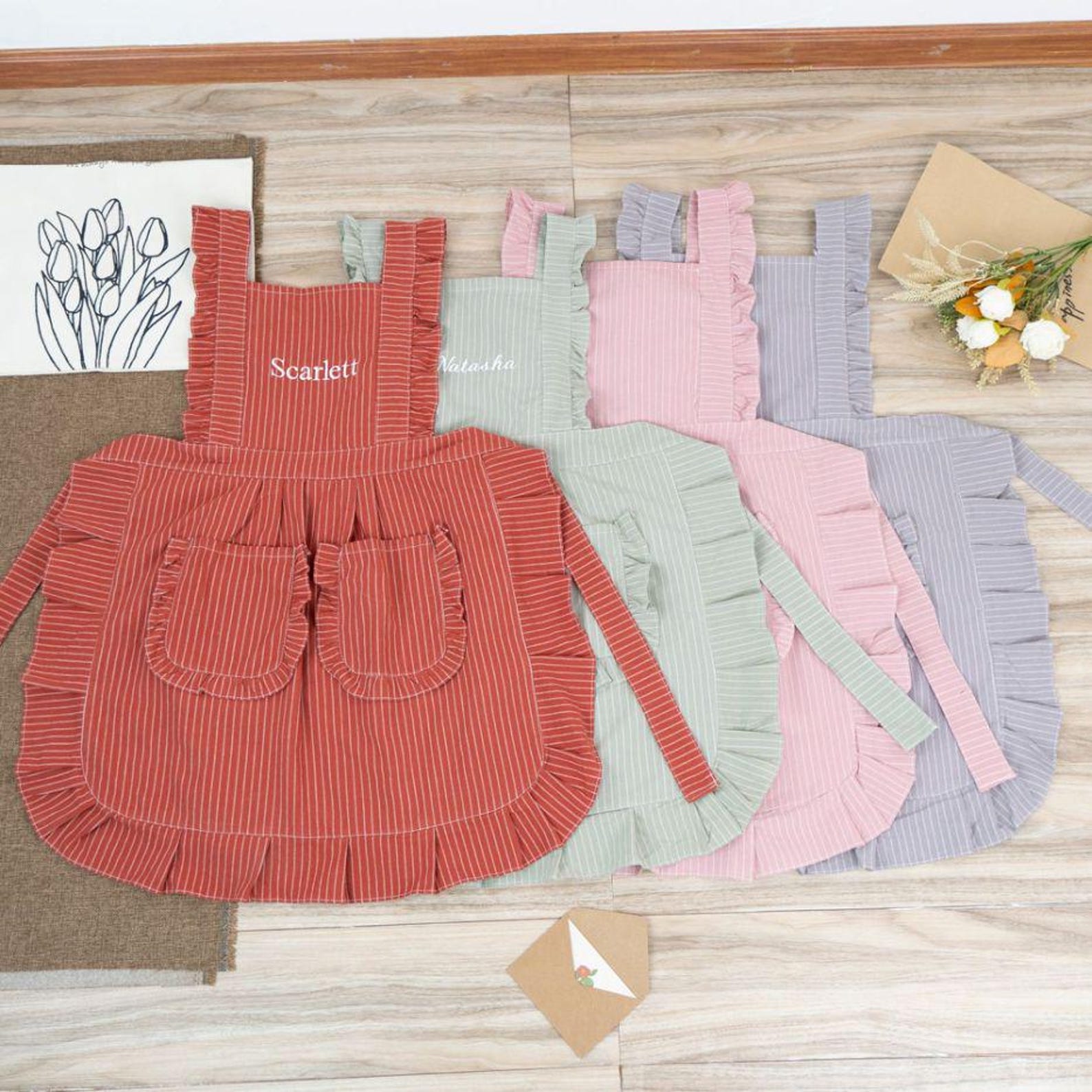 Personalized Embroidered Name Striped Ruffle Apron, Cotton Vintage Baking Smock Apron with Pockets, Kitchen Supply, Birthday Gift for Hostess/Mom/Her