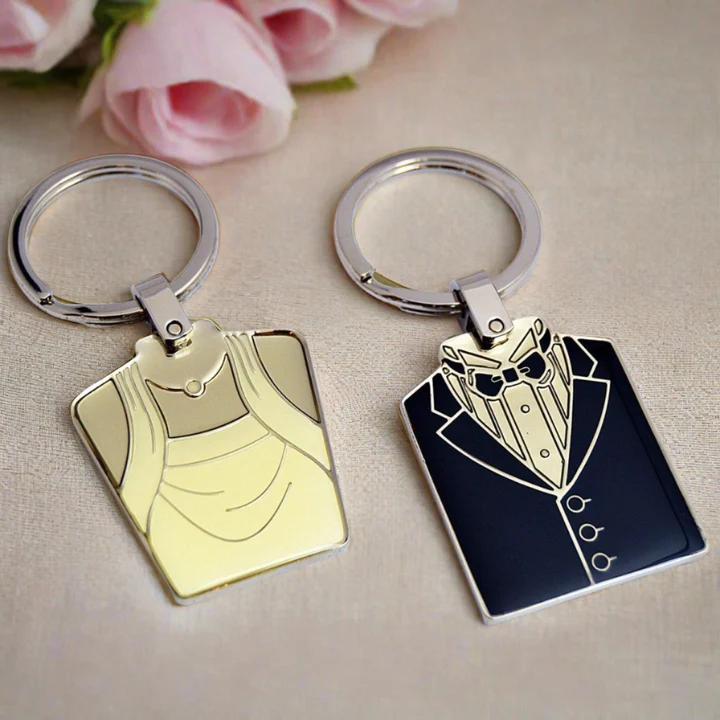 Engraved Keychain Set – Personalised Bride and Groom Wedding Gift with Custom Message