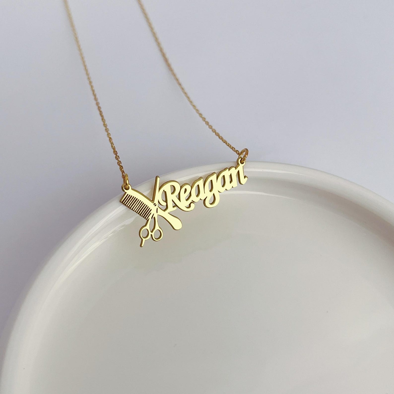 Anpassat frisörnamnhalsband med sax och kam, barbersmycken i sterlingsilver 925, examens-/födelsedagspresent till stylister/frisörer/henne