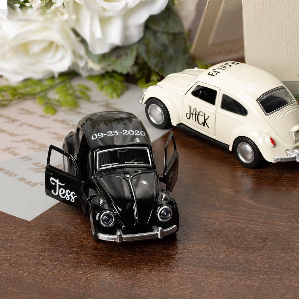 Nom personnalisé Mini modèle de voiture, Mini voiture jouet Beetle, cadeau de remerciement, cadeau de fête de mariage, faveurs de mariage, cadeaux de garçons d'honneur, cadeau pour Page Boy