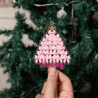 Personalisierter Name Coquette Rosa Schleifen Weihnachtsbaumschmuck, Acryl Mädchen Weihnachtsbaum Hängende Dekoration, Weihnachtsgeschenk für Sie/Mama/Familie/Gastgeberin