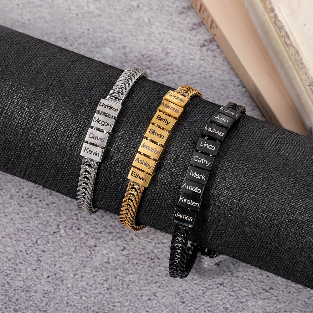 Personalisiertes Armband mit Familiennamen