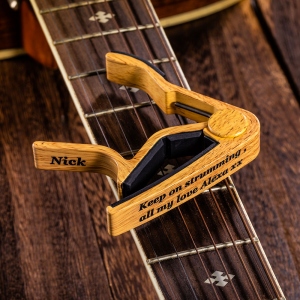 Personalisierte Gitarre Capo