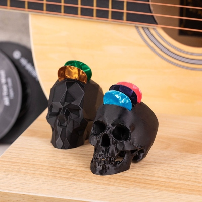 3D-gedruckter Gitarrenplektrenhalter mit Totenkopf-Motiv, Plektrenetui für 6 Plektren, originelles Gitarrenzubehör für Musiker, Geburtstags-/Weihnachtsgeschenk für Gitarrenliebhaber