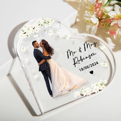 Personalized Name & Photo Wedding Heart-Shaped Acrylic Plaque, Custom Wedding Ornament, Table Decor, Anniversary/Wedding Gift for Newlyweds/Couples