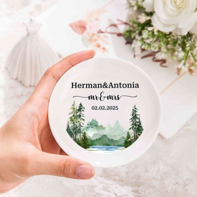Custom Names Mr & Mrs Natural Landscape Jewelry Dish with Date, Ceramic Trinket Dish Tray, Engagement/Anniversary/Wedding Gift for Her/Bride/Couple
